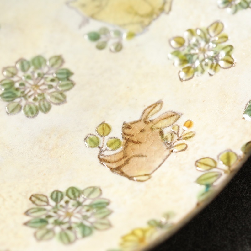 岳中爽果｜角皿 小 動物×草木実 格子 上絵付け 白マット | 趣佳[syuca