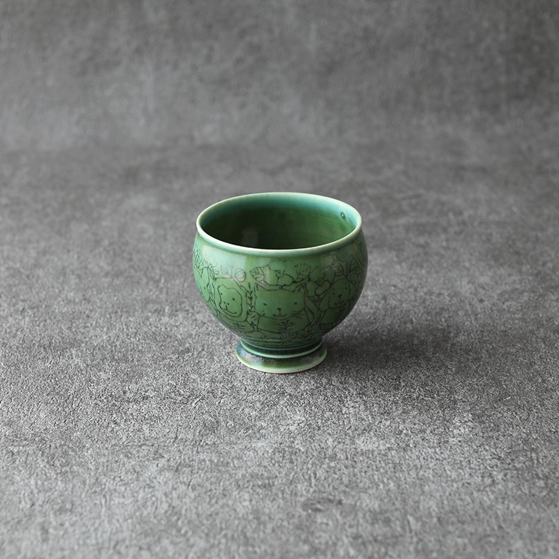 【新春！お値下げ！】岳中爽果　緑色 陶器 一輪挿し 葉模様 岳中爽果｜ぐい呑み 動物正面顔×草木実花 線刻 織部 | 趣佳[syuca.jp