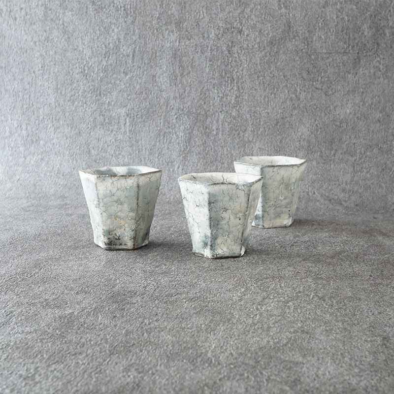 平岡仁｜粉引六角ぐい呑 | 趣佳[syuca.jp] オンラインショップ（通信販売）