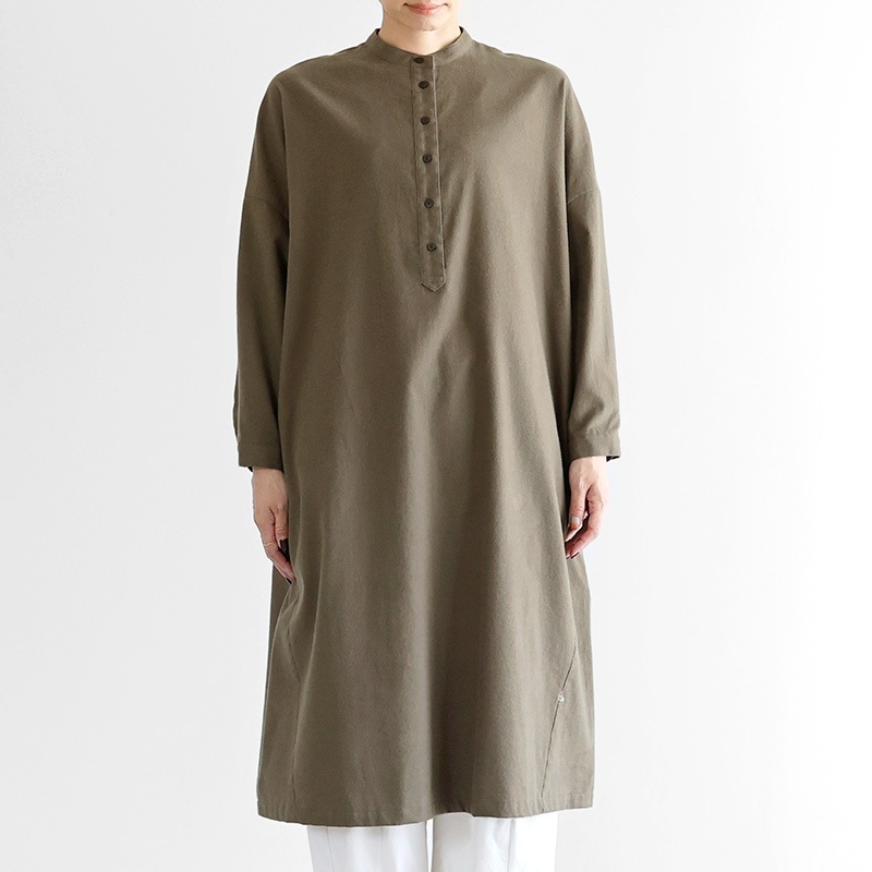 HUIS｜オーガニックコットン起毛ビエラバンドカラーワイドワンピース