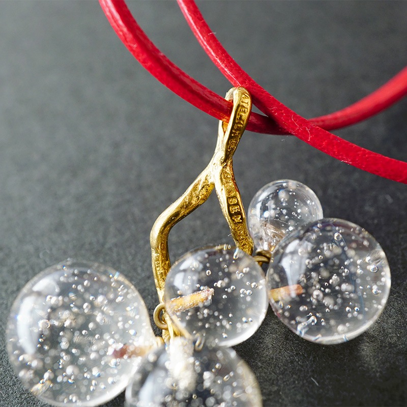 オカベマキコ　しゃぼんネックレス オカベマキコ しゃぼんネックレス