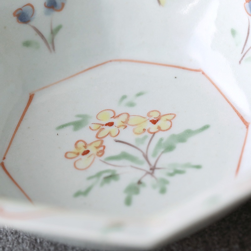 佐藤もも子さんの作品　八角形の青花模様小鉢 佐藤もも子｜色絵染付黄花文八角鉢 | 趣佳[syuca.jp] オンライン