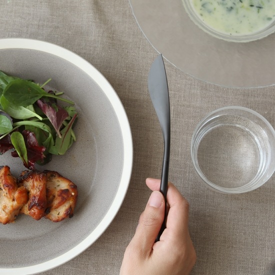 ZIKICO��SUMU Dinner Knife Black