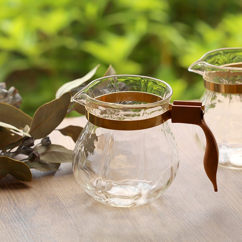 城進さんの蓋小物とピッチャー(蓋付き) 城進 70 飴釉ピッチャー