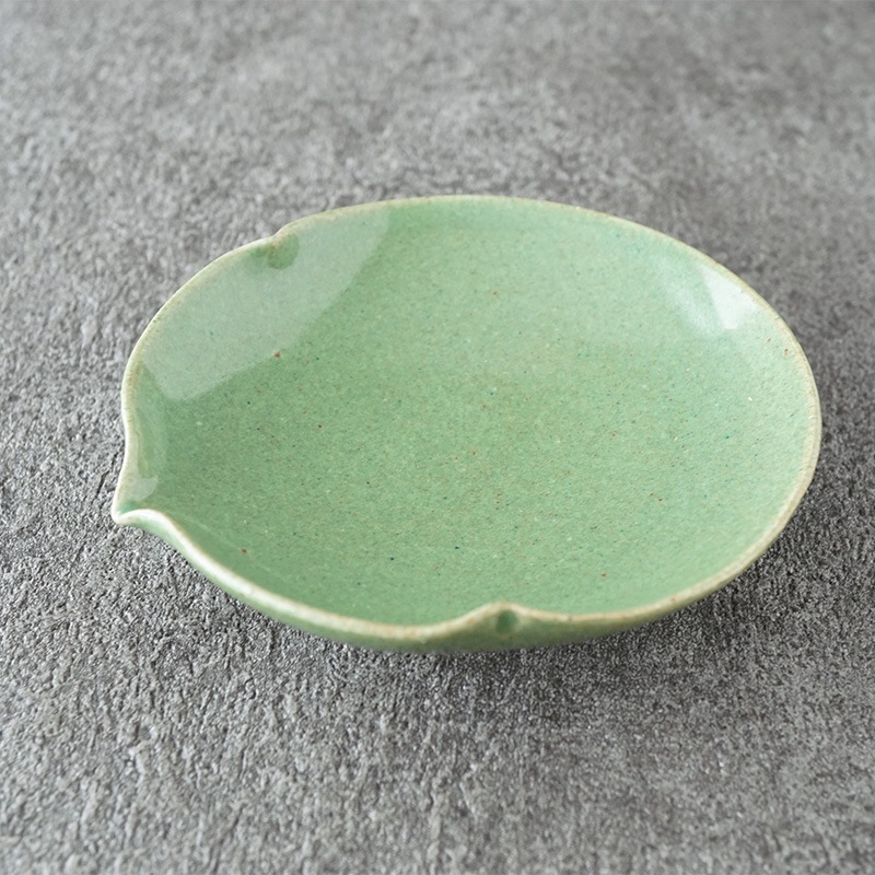 金魚浮彫り 緑色平皿 送料 無料 通販ホビー・楽器・アート - 金魚浮彫り 緑色平皿