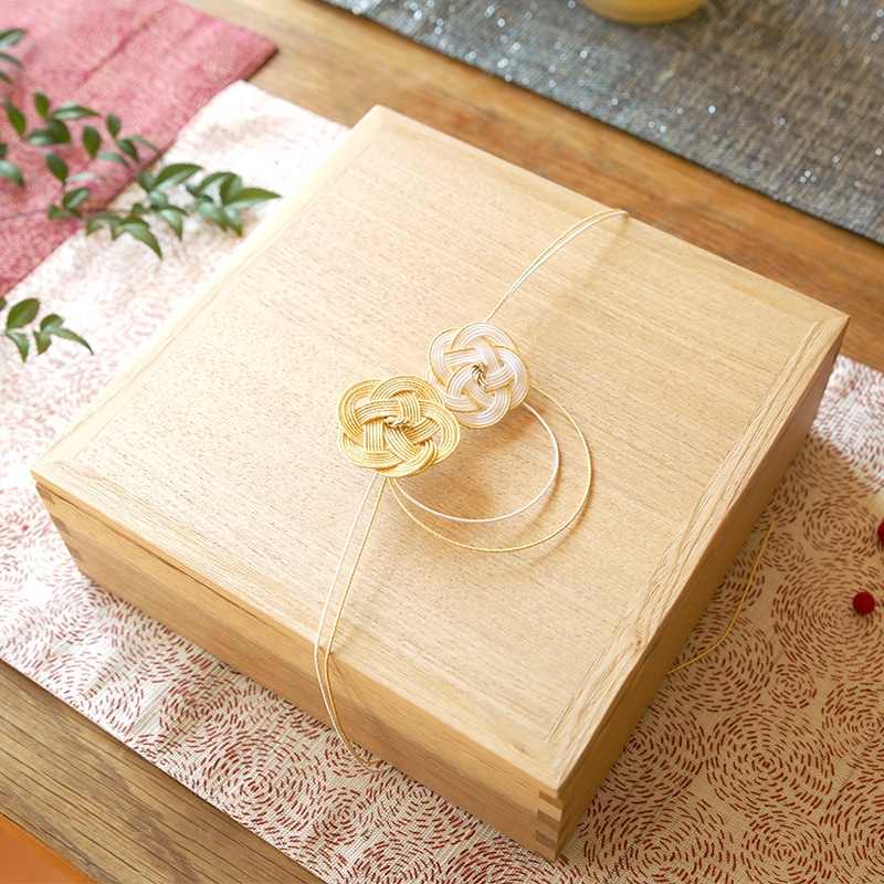 ZEN｜水引飾り 梅白金 | 趣佳[syuca.jp] オンラインショップ（通信販売）