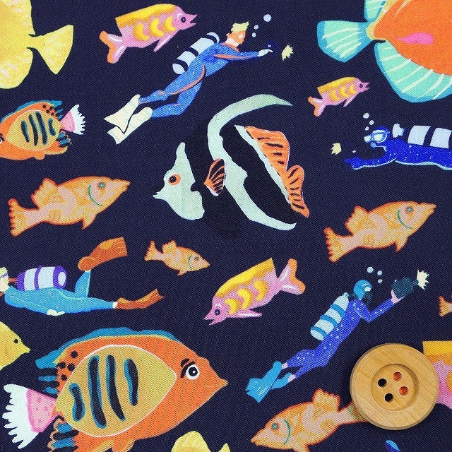 リバティプリント タナローン（With The Fishes ウィズ・ザ・フィッシィーズ）ダークネイビー【22-5842105・SW22A】