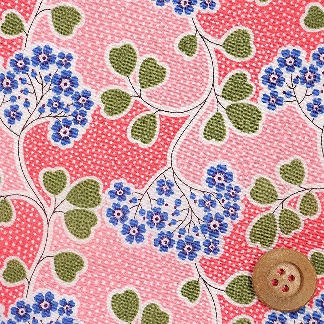 リバティプリント タナローン（Primula Point プリムラ・ポイント）ピンク＆グリーン【22-3632113・22CT】