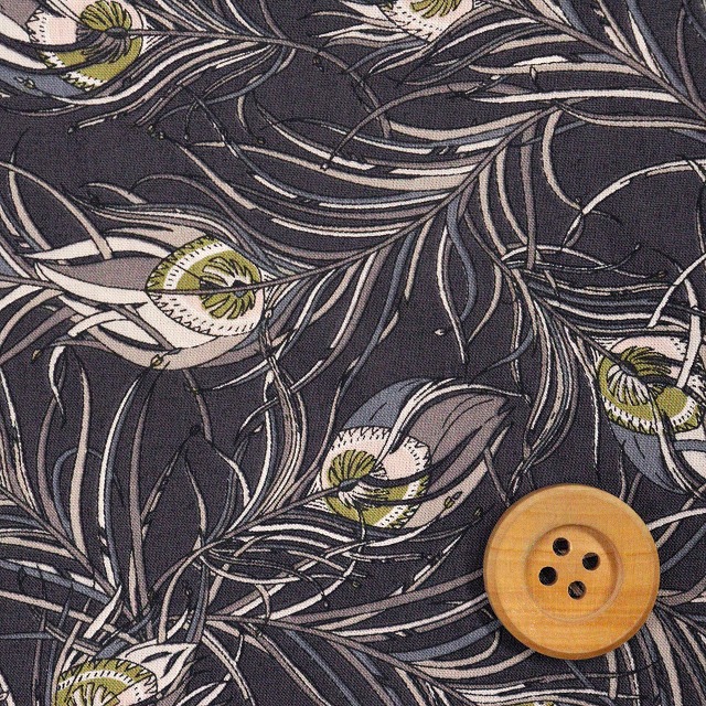 リバティプリント タナローン（Feather Breeze フェザー・ブリーズ）チャコールグレー【DC31025・J20D】