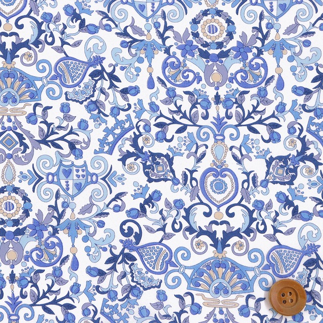 リバティ・ファブリックス タナローン（Queen of Hearts クイーン・オブ・ハーツ）ブルー【19-3639241・19CT】