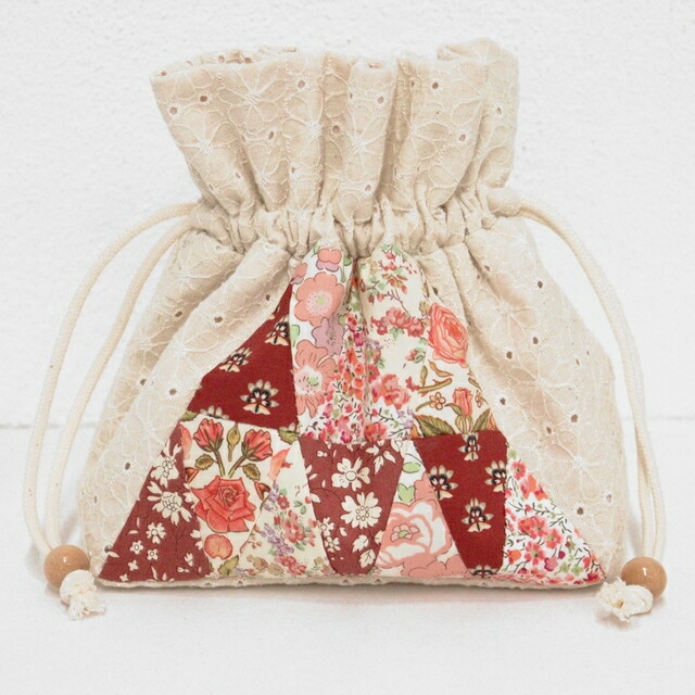 ◎リバティプリントとレース生地で作る◎三角つなぎのパッチワーク巾着【キット】