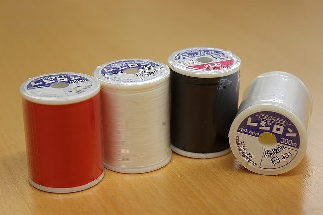 フジックス　家庭用ミシン糸（レジロン）#50/300m（ニット用）