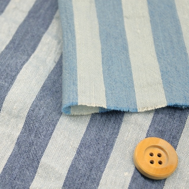 【NANA】ストライプの綿麻生地 ライトブルー【7608・2】