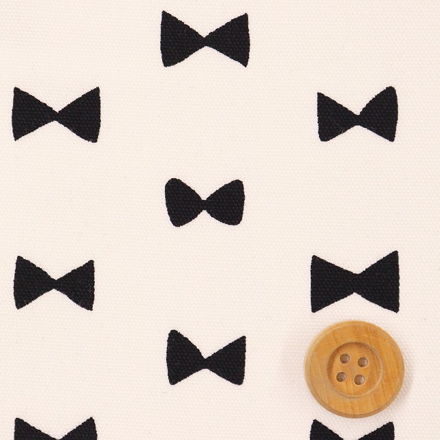 ブラックリボン柄／オフホワイト地【オックス生地】