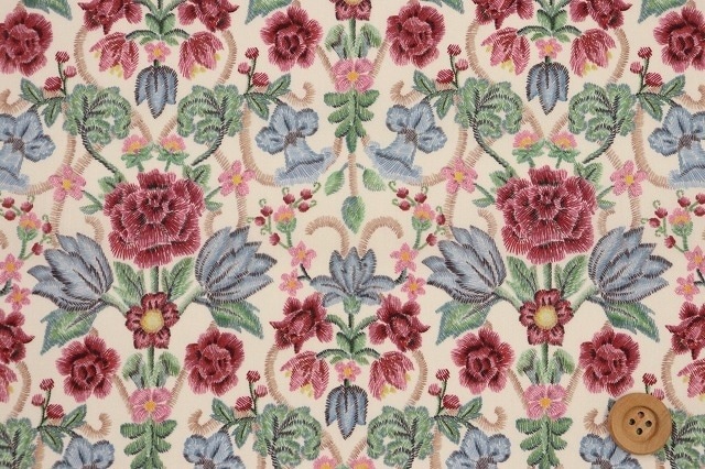 リバティファブリックス タナローン（Lily Annabel リリー・アナベル）レッド＆ライトブルー／20cm【21-3631217・21CT】