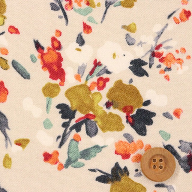 水彩風フラワー柄／アイボリー【微起毛ビエラ生地】