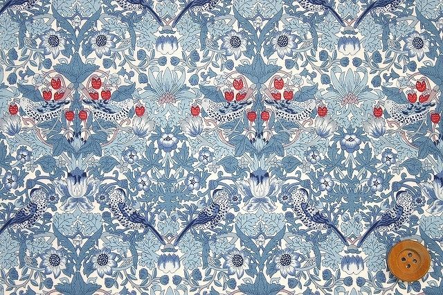 リバティ・ファブリックス タナローン（Strawberry Thief Spring ストロベリーシーフ・スプリング）シアーブルー／30cm【36300129・AE】