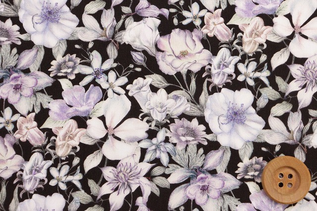 リバティ・ファブリックス タナローン（Summer Garden サマー・ガーデン）ブラック／40cm【25-363J7408・25BU】