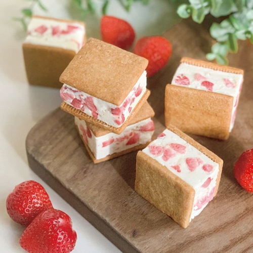 バターサンド イチゴミルク｜極厚バタークリーム｜冷凍バターサンド