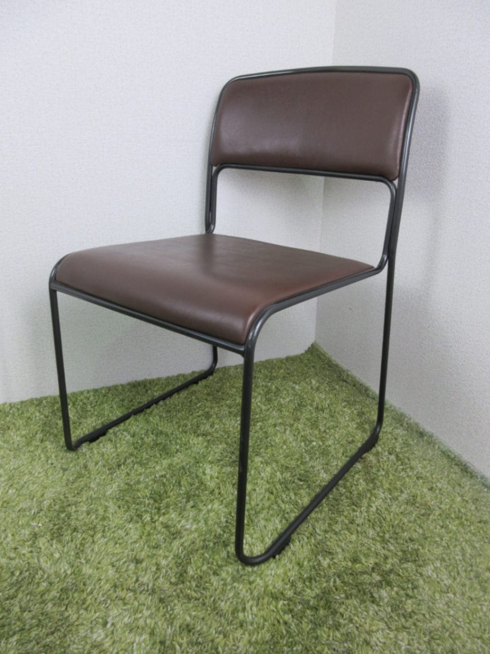 2脚】スタッキングチェア mcs11 | オフィストータルプロデュース