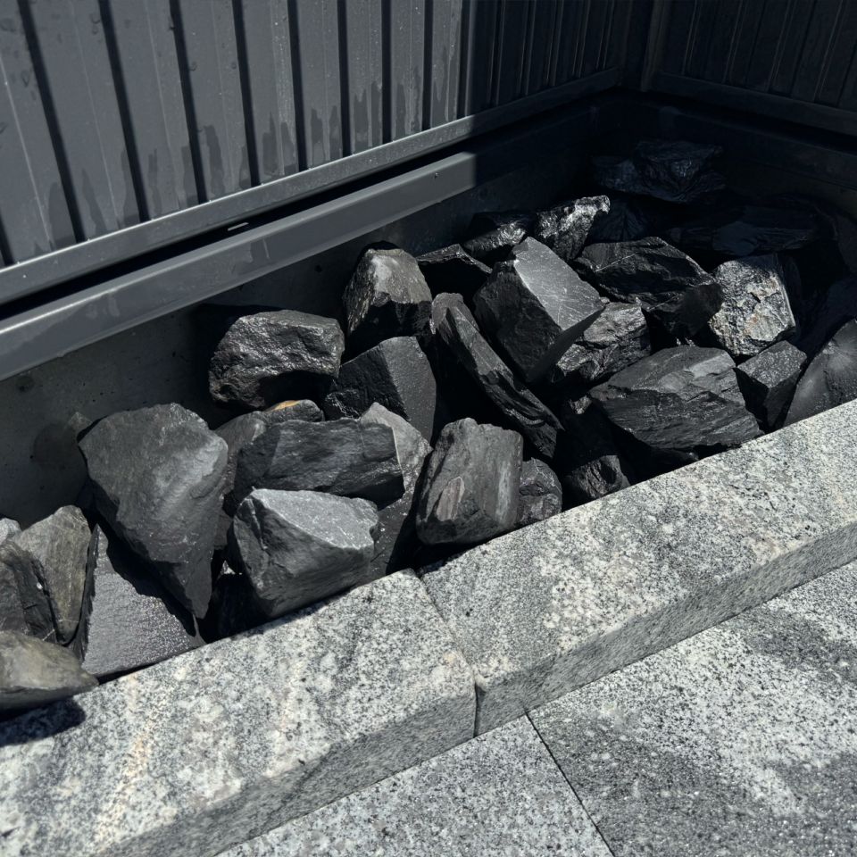 アッシュブラックロック 90-120mm 20kg