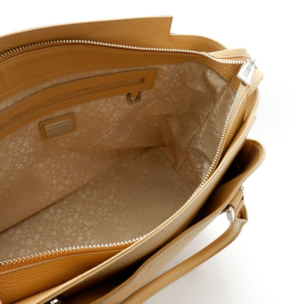 シュリンクカーフ 二本手バッグ　シャンパン