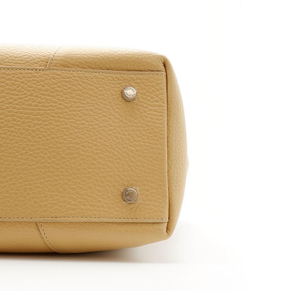 シュリンクカーフ 二本手バッグ　シャンパン