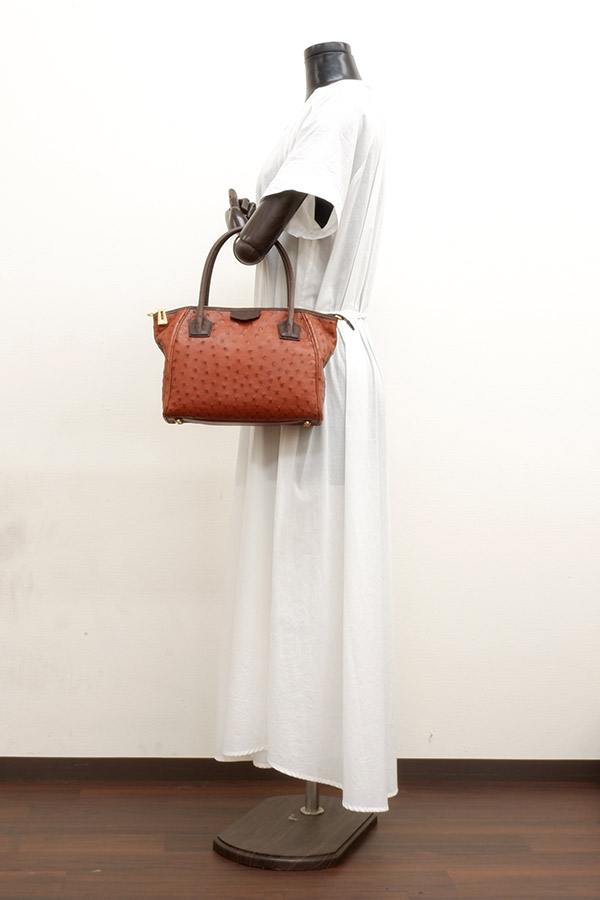 オーストリッチ 二本手ミニハンドバッグ アーモンド