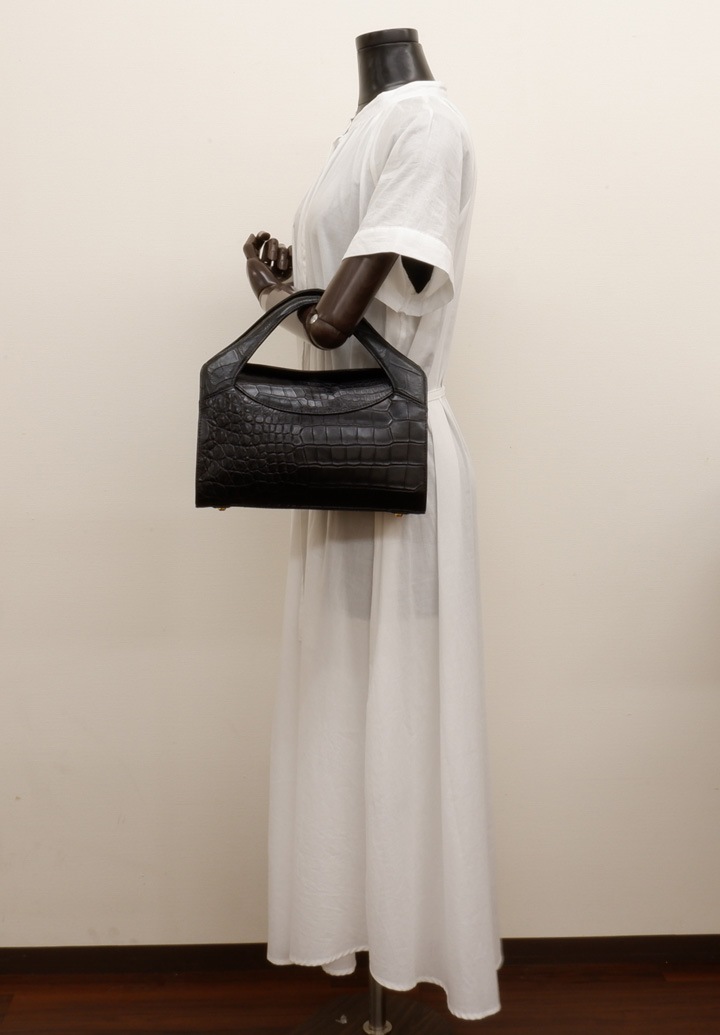 クロコダイル　カブセフォーマルバッグ　ブラック