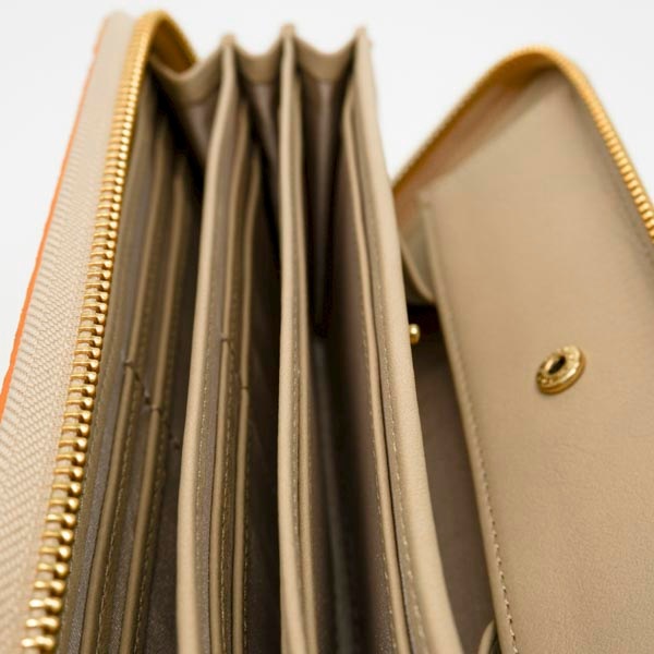 クロコダイル IKURAラウンド長財布