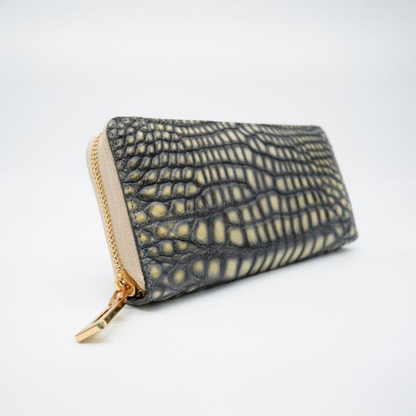 クロコダイル IKURAラウンド長財布