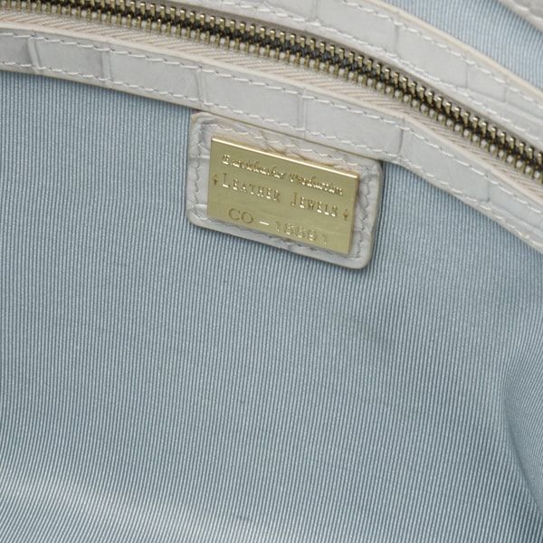 【outlet品】型押し牛革 二本手フォーマルバッグ ヒマラヤ