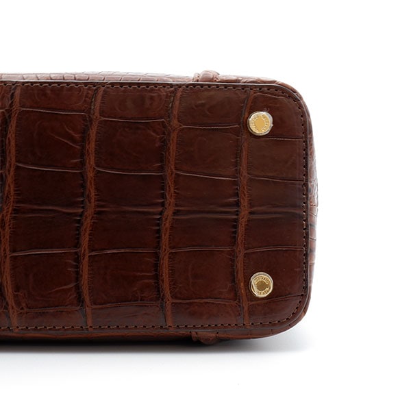 【WWDジャパン掲載商品】クロコダイル 二本手スクエア型ミニハンドバッグ アーモンド