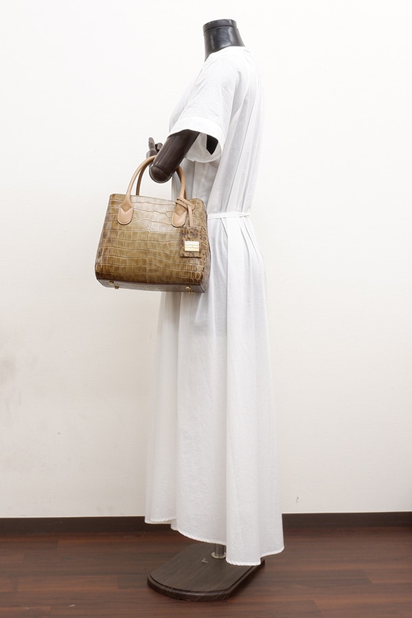 型押し牛革 二本手スクエアハンドバッグ