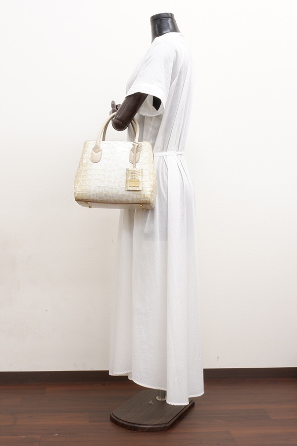 型押し牛革 二本手スクエアハンドバッグ