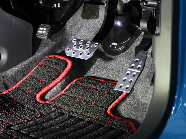 【新品未使用】monster sport ペダルカバー zc33s zc83s用 スポーツドライビングペダルカバー スイフトスポーツ[ZC33S]/スイフト