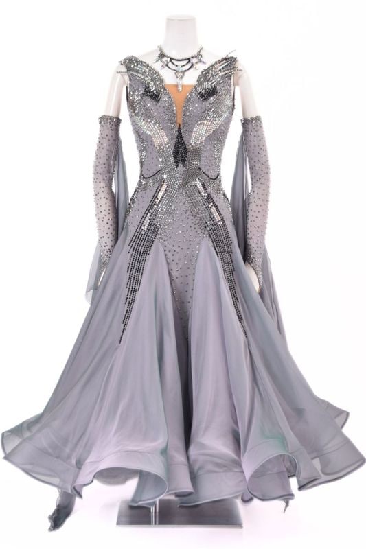 (ナターシャカラベイ着用) 社交ダンス　スポンサドレス ナターシャカラベイ着用) 社交ダンス スポンサドレス ナターシャカラ