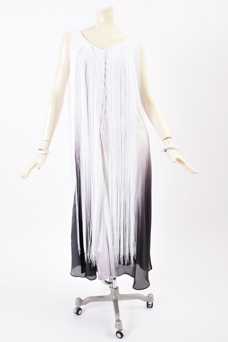 社交ダンス ♪ タカダンス 製 プロ着用 ラテンドレス シルバー by