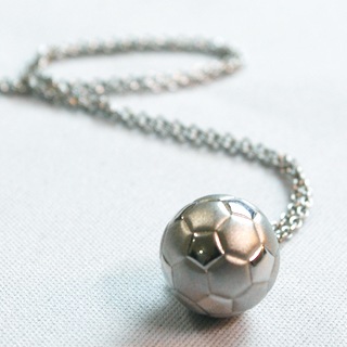 サッカーボール ピアス