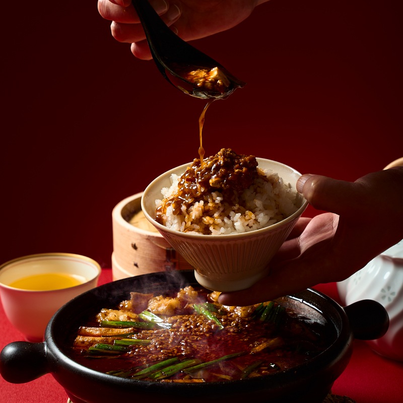 TAKUNABE】本格四川 痺れる辛さの麻婆もつ鍋 2～3人前セット | すべて