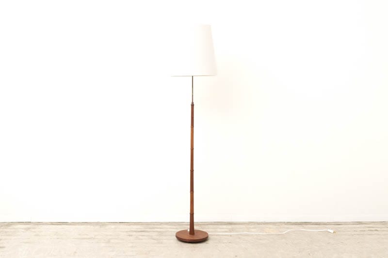 ヴィンテージ　フロアランプ Amazon.co.jp: 工業用ヴィンテージフロアランプ、エレガントな