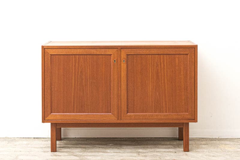 p026k 展示品 enstol 木製 サイドボード 北欧調 デンマーク調 p026k 展示品 enstol 木製 サイドボード 北欧調 デンマーク調