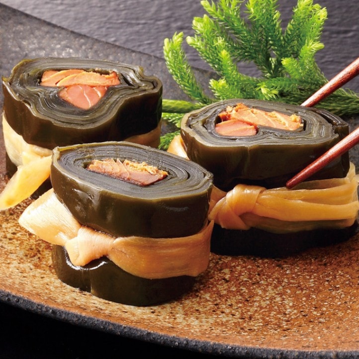 【なくなり次第販売終了！】<br>紅鮭昆布巻ハーフ（正月 おせち お歳暮）