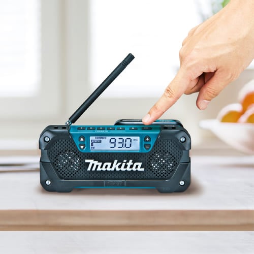 マキタ 充電式ラジオMR052 10.8V対応（本体のみ：バッテリ・充電器別売
