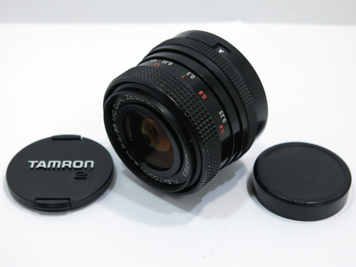 CARL ZEISS JENA FLEKTOGON auto 35mm F2.4 MC CDDR M42