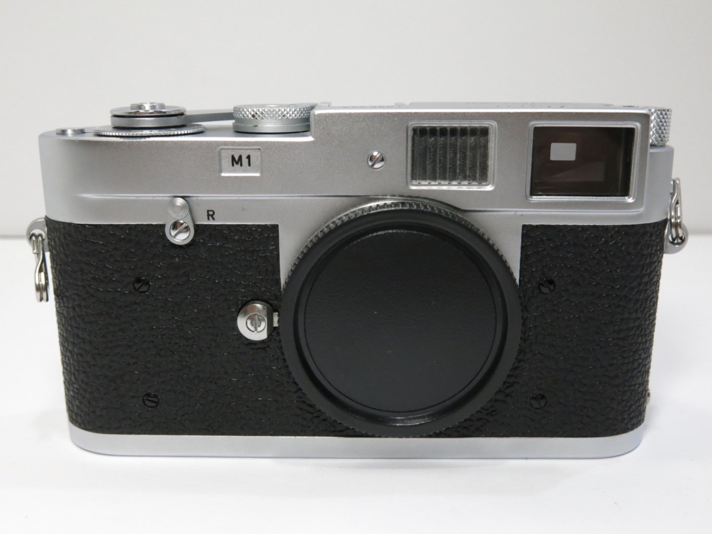 中古良品 】Leica M1 ボディー 109万台 ライカ [管SP972
