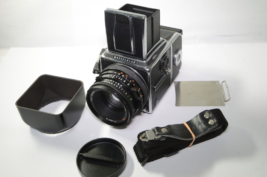 オウハッセルブラット503cxi. 本体 ついに手にしたバースデー・ハッセル「Hasselblad 503CXi