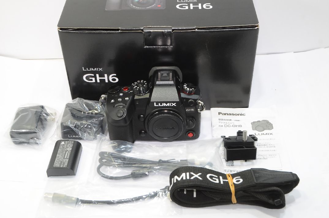 《美品》Panasonic LUMIX DC-GH6 ボディ 中古 《美品》 Panasonic LUMIX DC-GH6 ボディ 三角環取付部分解