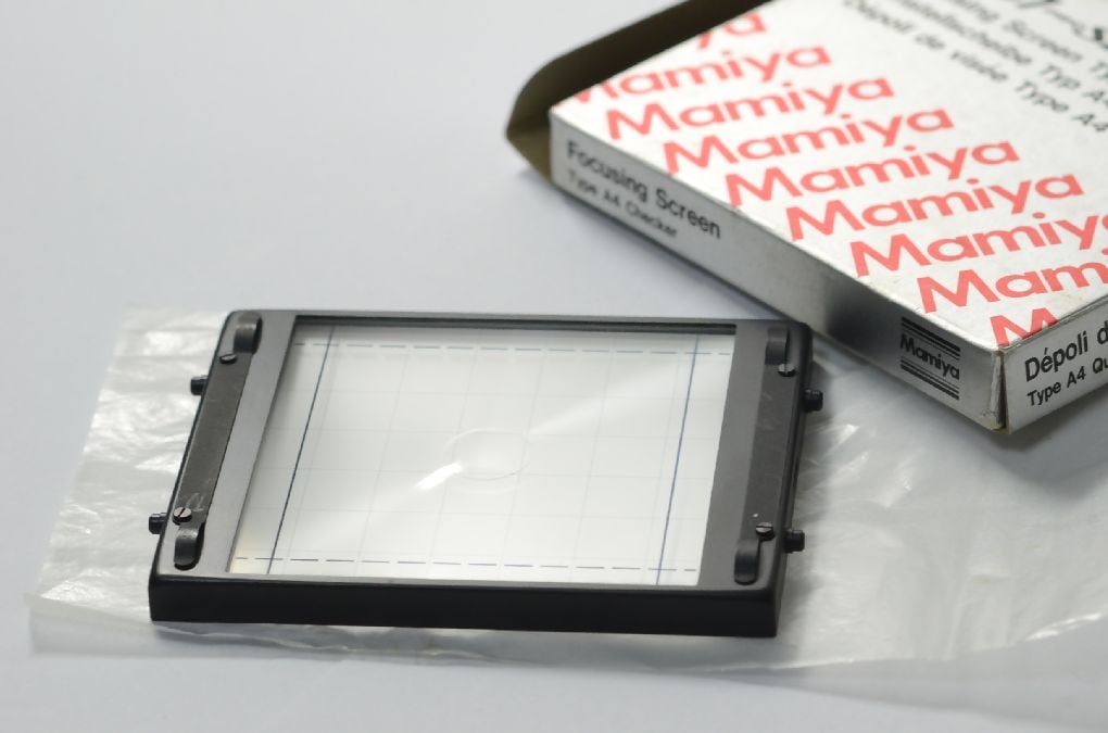 マミヤ mamiya rb67 pro sd フォーカシング スクリーン 美品 】Mamiya RB67 PRO SD Fousing Screen タイプA4 方眼タイプ