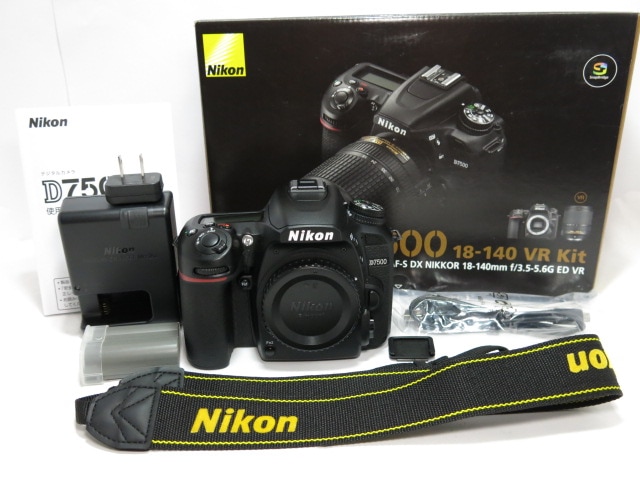 美品 Nikon ニコン D7500 ボディ 使用少 D7500 ボディ 中古価格比較